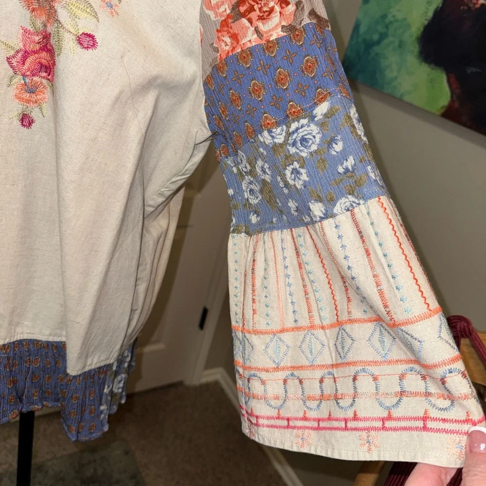 Coldwater Creek Floral Embroidered Boho Tunic – Artsy Peasant Top - Picture 2 of 5